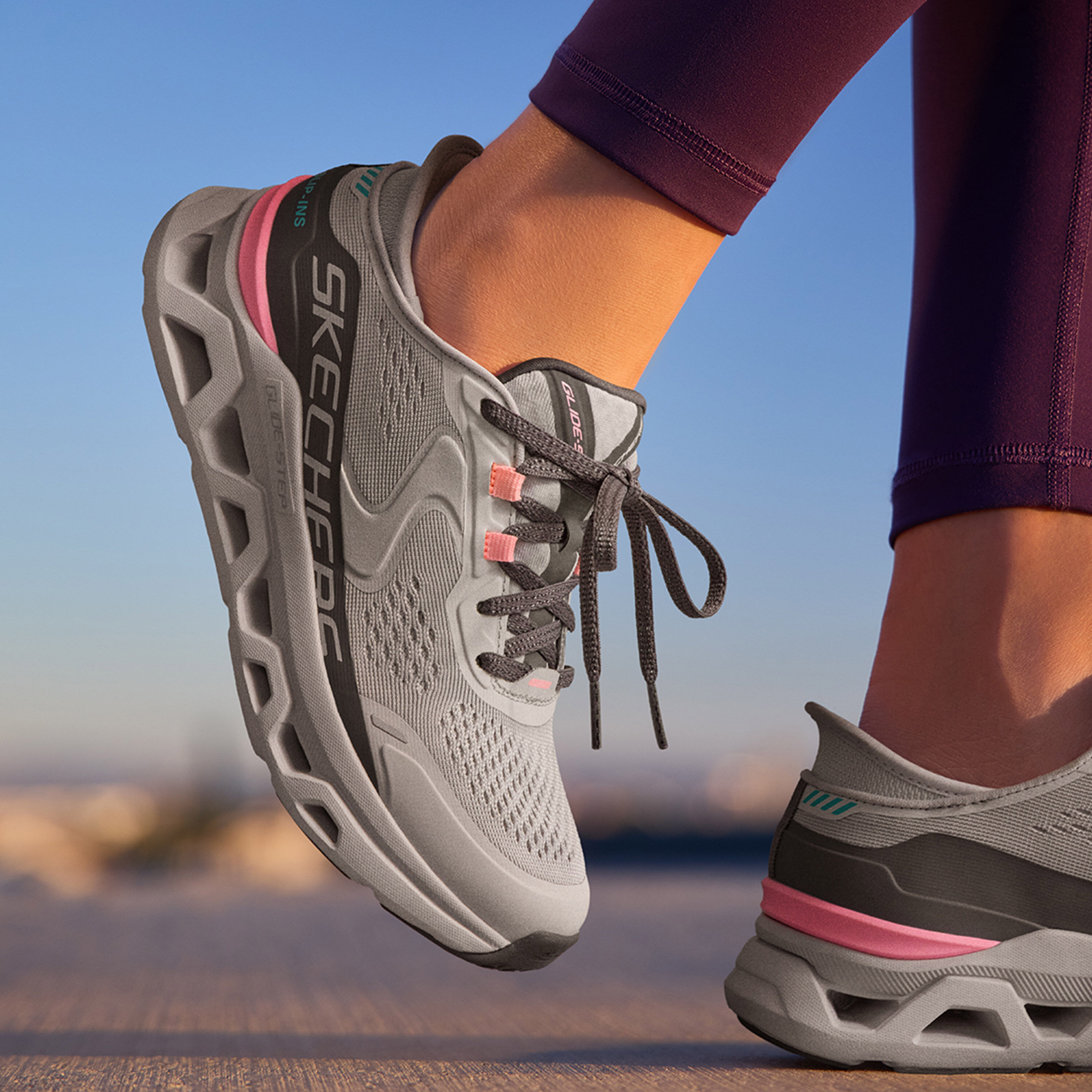 Hands-Free Slip-ins&reg; vs. Traditional Slip-Ons